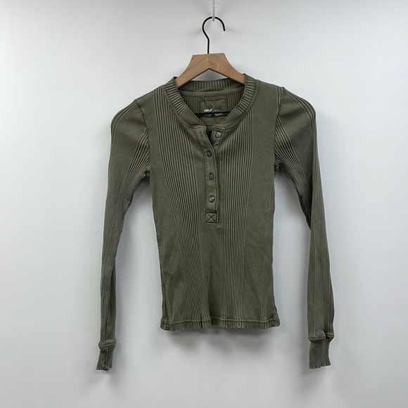 Aerie Road Trip '90s Ribbed Knit Long Sleeve Henley T-Shirt Olive Green XS - Picture 4 of 9